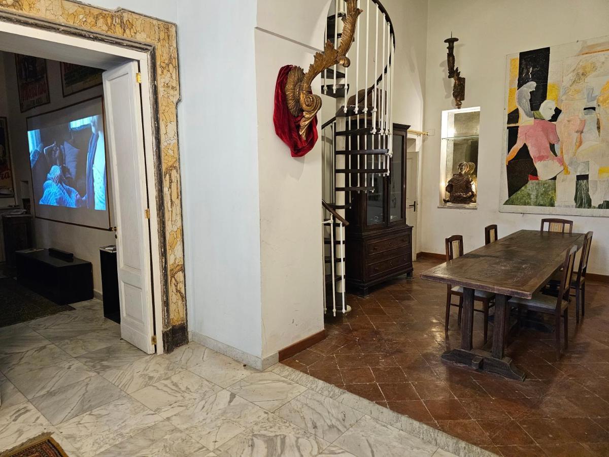 The Spanish Palace Rooms, Suites Apartments & Terraces Napoli Esterno foto