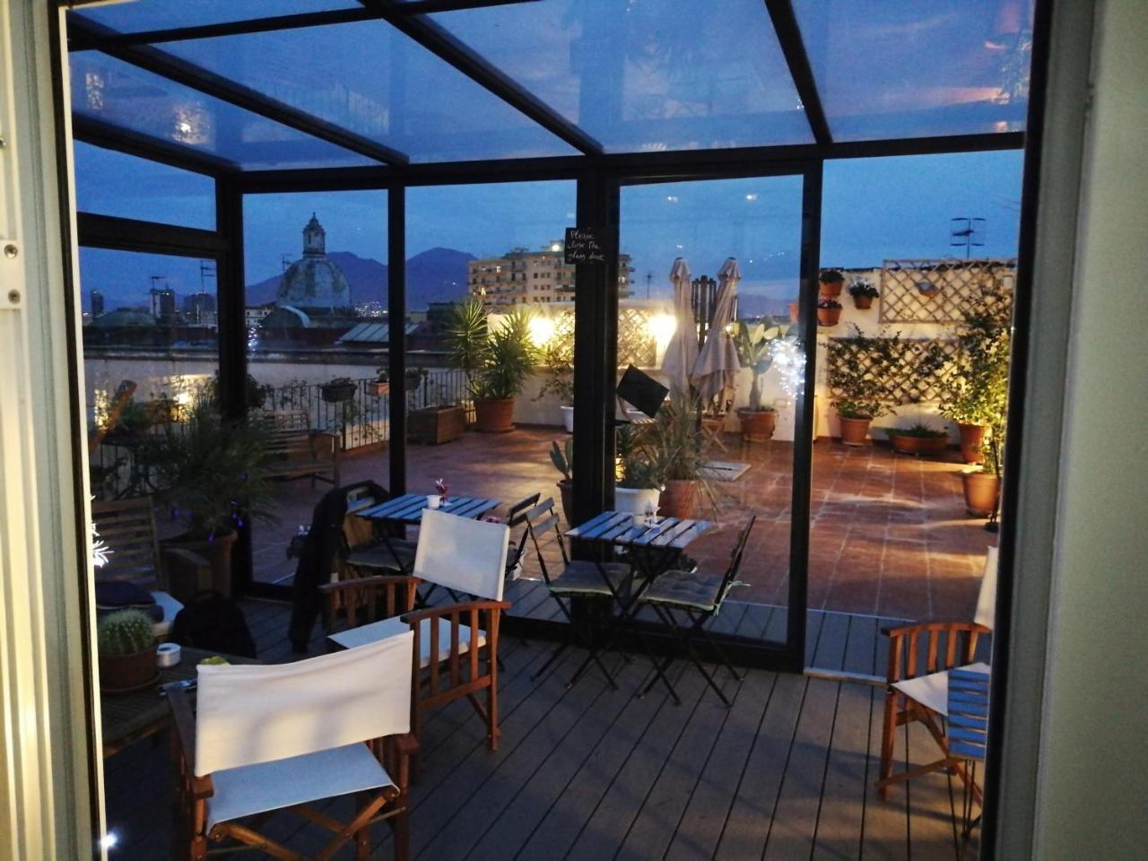 The Spanish Palace Rooms, Suites Apartments & Terraces Napoli Esterno foto
