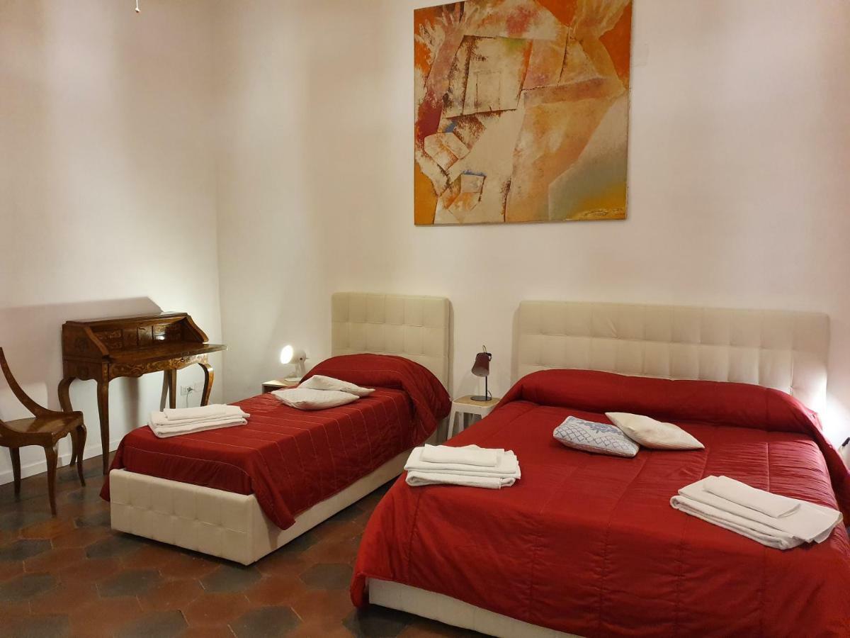 The Spanish Palace Rooms, Suites Apartments & Terraces Napoli Esterno foto